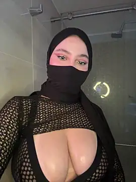 Snapshot of amaal_ chatting on October 2025 04:24:02 PM amaal online show from October 2025 04:24:02 PM