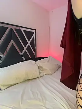 Snapshot of amaal_ chatting on February 2026 11:17:01 PM amaal online show from February 2026 11:17:01 PM