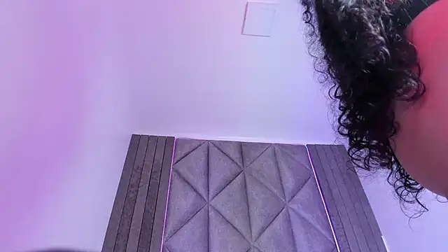 BriaConner  online show from January 2025 05:52:01 AM