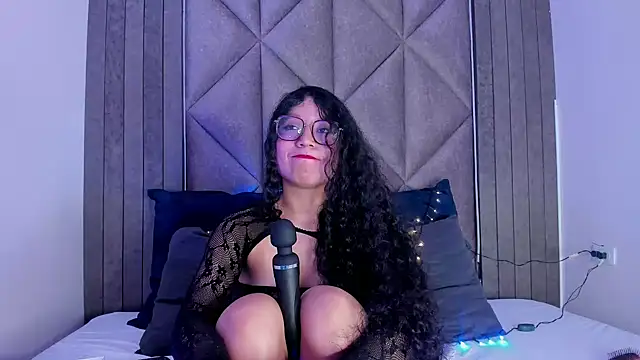 BriaConner  online show from February 2025 09:49:01 AM