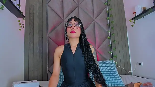 BriaConner  online show from April 2026 01:47:02 AM