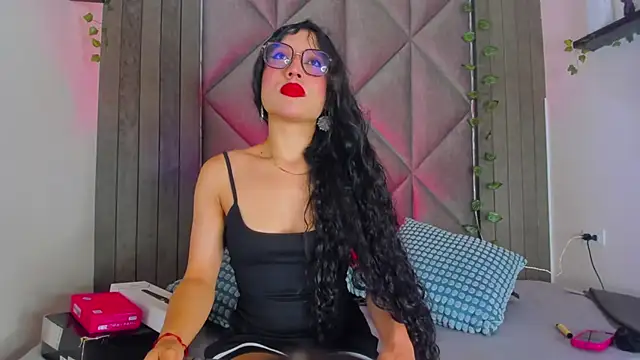 BriaConner  online show from June 2026 02:58:01 AM