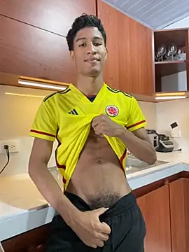 Snapshot of Masterikee chatting on September 2025 07:59:01 PM Masterikee online show from September 2025 07:59:01 PM