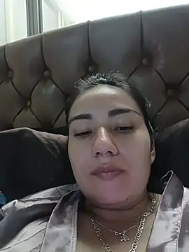 Snapshot of Hellen_Alex chatting on February 2026 02:11:02 PM Hellen Alex online show from February 2026 02:11:02 PM