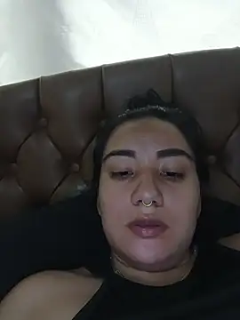 Snapshot of Hellen_Alex chatting on February 2026 02:02:02 PM Hellen Alex online show from February 2026 02:02:02 PM