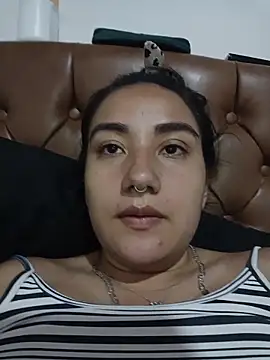 Snapshot of Hellen_Alex chatting on February 2026 03:00:01 PM Hellen Alex online show from February 2026 03:00:01 PM