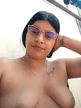 Snapshot of naughty-girl01 chatting on January 2025 04:17:01 PM naughty-girl01 online show from January 2025 04:17:01 PM