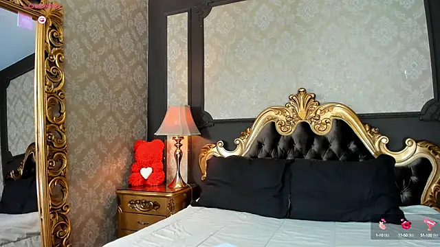 NahomiAcosta online show from October 2025 01:56:01 AM