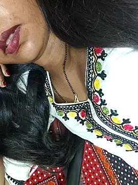 Snapshot of Sharmila-Singh chatting on June 2026 08:02:01 PM Sharmila-Singh online show from June 2026 08:02:01 PM