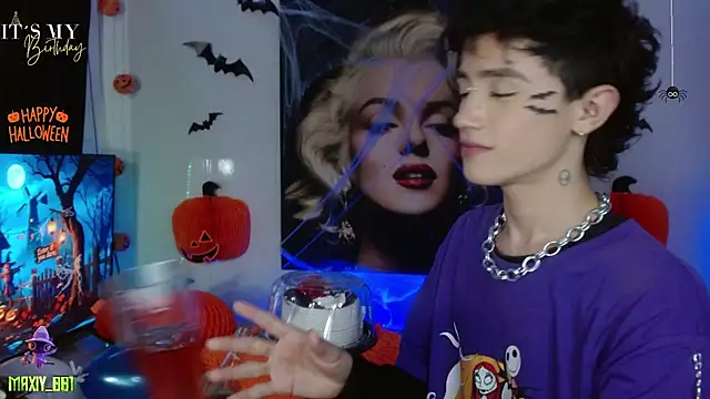 maxiy 001 online show from November 2025 06:48:01 AM