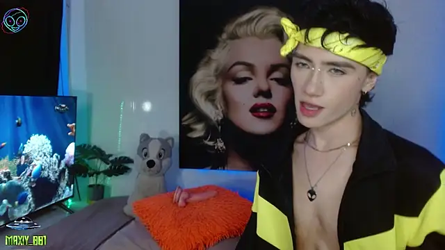 maxiy 001 online show from November 2025 06:34:01 AM