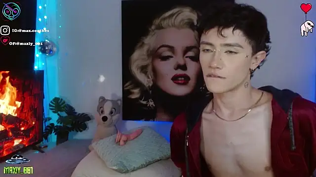 maxiy 001 online show from March 2026 12:39:02 AM