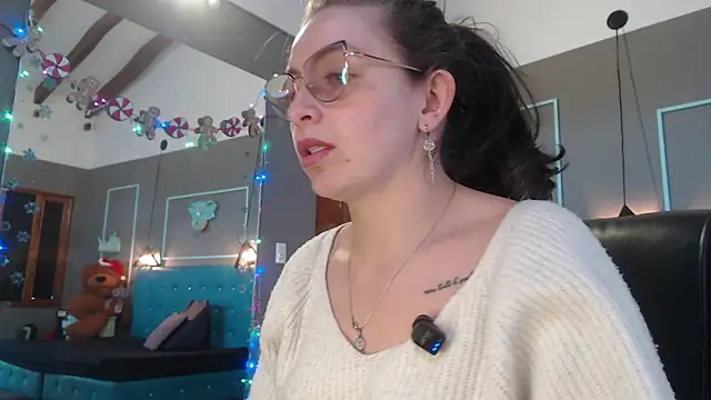 Snapshot of _isaabellaa chatting on December 2025 01:50:02 PM isaabellaa online show from December 2025 01:50:02 PM