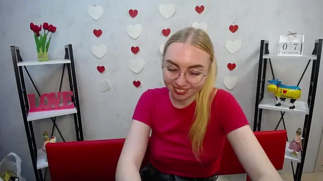 Snapshot of BeatriceFly chatting on December 2024 03:52:01 PM BeatriceFly online show from December 2024 03:52:01 PM