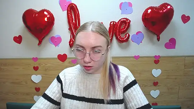 Snapshot of BeatriceFly chatting on January 2025 10:23:02 AM BeatriceFly online show from January 2025 10:23:02 AM