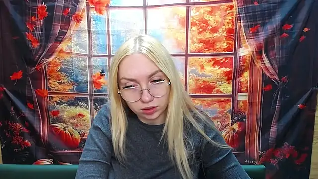 Snapshot of BeatriceFly chatting on November 2025 01:00:01 PM BeatriceFly online show from November 2025 01:00:01 PM