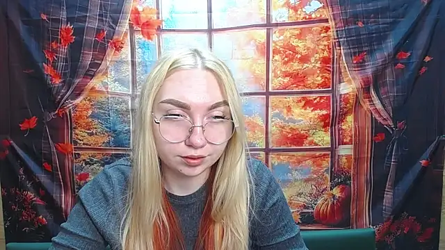 Snapshot of BeatriceFly chatting on November 2025 04:11:02 PM BeatriceFly online show from November 2025 04:11:02 PM