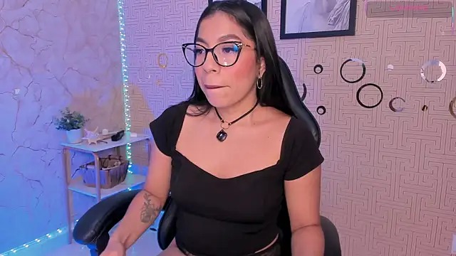 Mia Gothzx online show from April 2026 11:11:01 PM