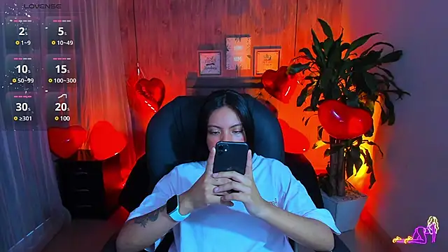 Snapshot of miichael_black chatting on February 2025 09:32:01 PM miichael black online show from February 2025 09:32:01 PM