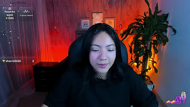 Snapshot of miichael_black chatting on February 2025 01:17:02 PM miichael black online show from February 2025 01:17:02 PM