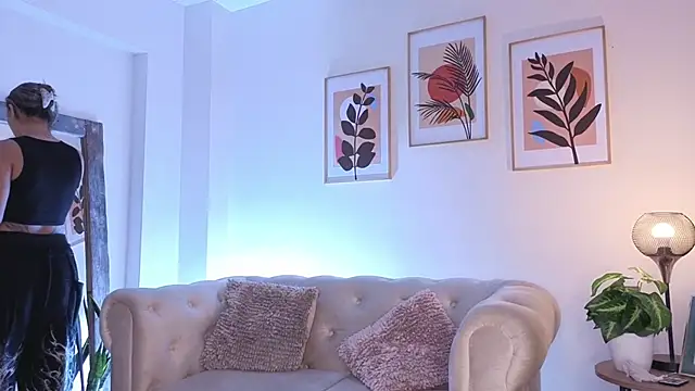 Snapshot of DahianaWalcott chatting on February 2026 05:31:01 PM DahianaWalcott online show from February 2026 05:31:01 PM