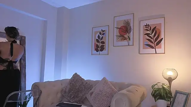 Snapshot of DahianaWalcott chatting on March 2026 04:57:02 PM DahianaWalcott online show from March 2026 04:57:02 PM