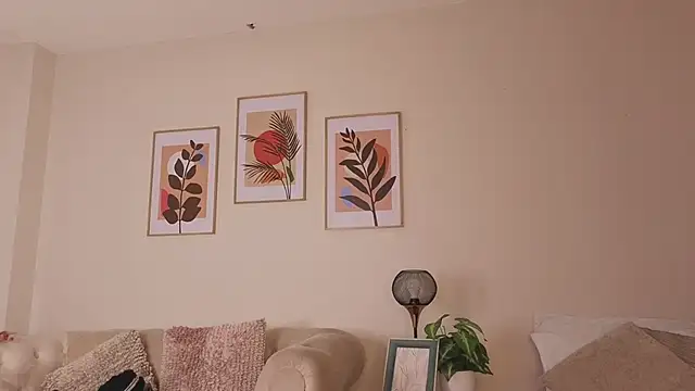 Snapshot of DahianaWalcott chatting on March 2026 09:07:01 PM DahianaWalcott online show from March 2026 09:07:01 PM