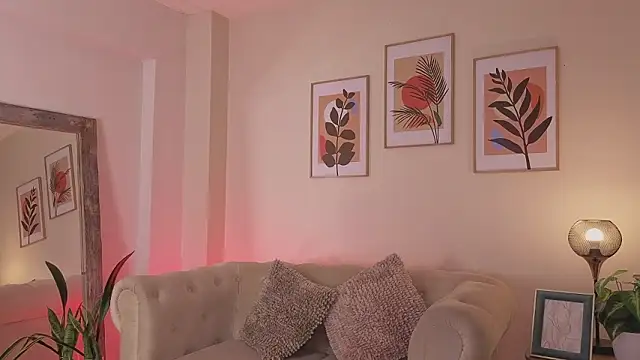 Snapshot of DahianaWalcott chatting on March 2026 06:56:02 PM DahianaWalcott online show from March 2026 06:56:02 PM