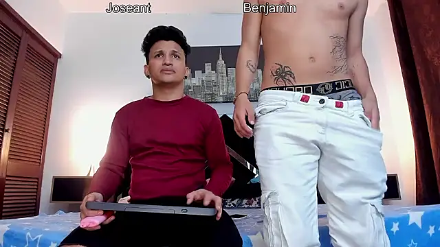 Snapshot of toyboys1 chatting on March 2026 02:48:02 AM toyboys1 online show from March 2026 02:48:02 AM