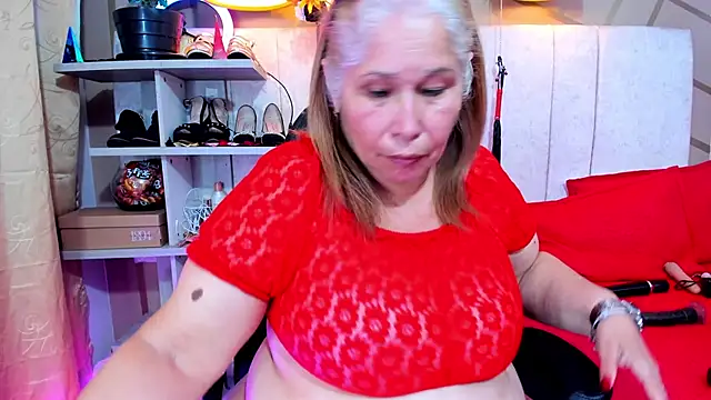 girl amada online show from February 2025 01:41:01 AM