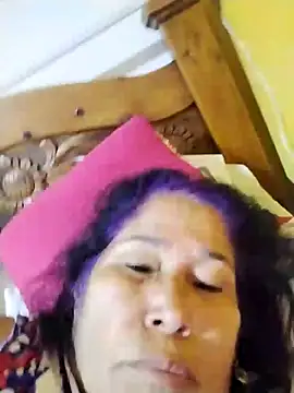 girl amada online show from June 2026 05:40:02 PM