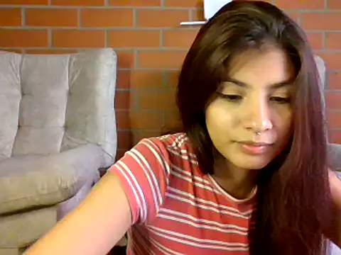 Snapshot of hanna_beili chatting on December 2024 09:46:01 PM hanna beili online show from December 2024 09:46:01 PM