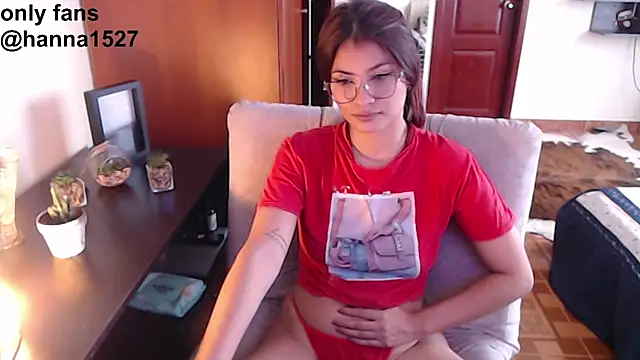 Snapshot of hanna_beili chatting on October 2025 04:58:02 PM hanna beili online show from October 2025 04:58:02 PM