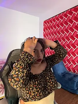 Snapshot of emiily15__ chatting on October 2025 07:21:01 PM emiily15 online show from October 2025 07:21:01 PM