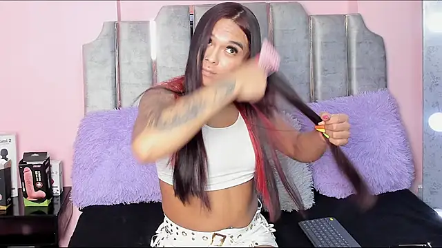 Snapshot of karol_noa chatting on February 2025 10:04:02 AM karol noa online show from February 2025 10:04:02 AM