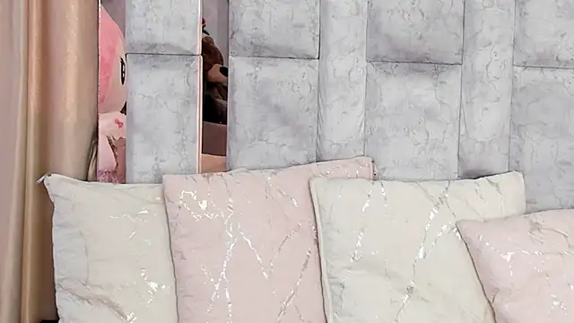 karol noa online show from November 2025 11:43:02 AM