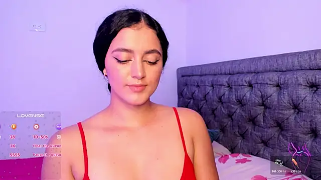 Snapshot of Adhara-zanne chatting on November 2025 02:21:01 AM Adhara-zanne online show from November 2025 02:21:01 AM