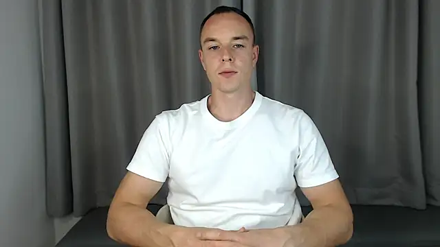 Snapshot of heilgarbest chatting on December 2025 11:52:01 AM heilgarbest online show from December 2025 11:52:01 AM