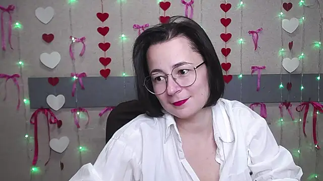 Snapshot of MarieSho chatting on January 2025 12:06:01 AM MarieSho online show from January 2025 12:06:01 AM