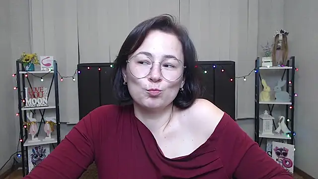 Snapshot of MarieSho chatting on January 2025 01:23:02 PM MarieSho online show from January 2025 01:23:02 PM