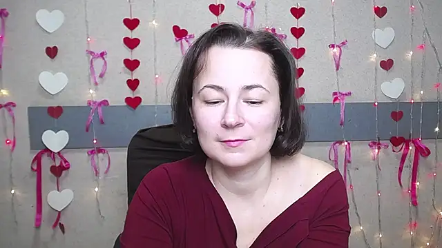 Snapshot of MarieSho chatting on February 2025 03:34:02 AM MarieSho online show from February 2025 03:34:02 AM