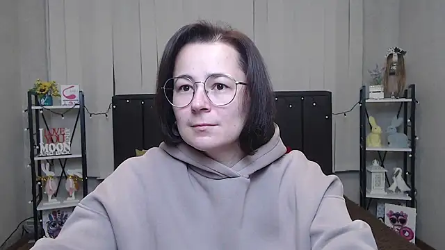 Snapshot of MarieSho chatting on February 2025 07:18:01 AM MarieSho online show from February 2025 07:18:01 AM