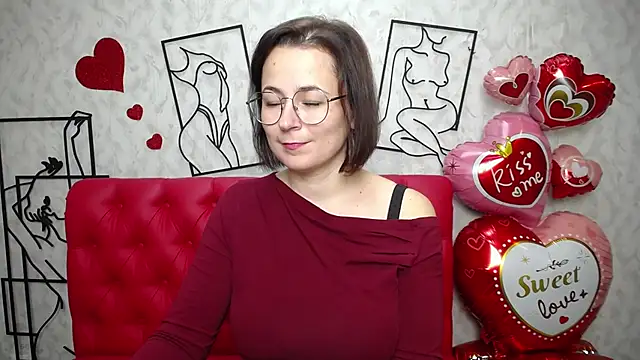 Snapshot of MarieSho chatting on February 2025 12:13:01 AM MarieSho online show from February 2025 12:13:01 AM