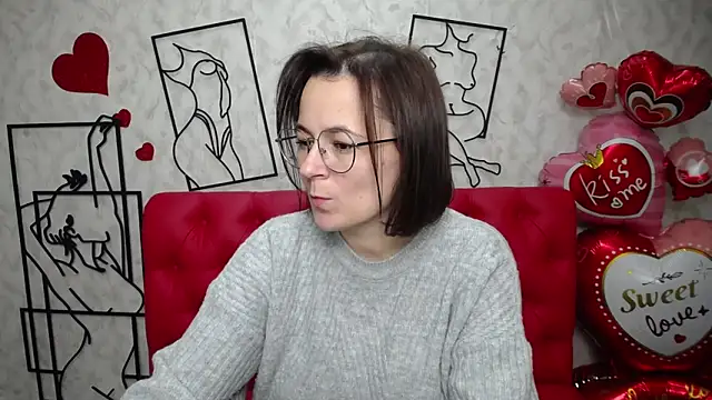 Snapshot of MarieSho chatting on February 2025 03:12:01 AM MarieSho online show from February 2025 03:12:01 AM