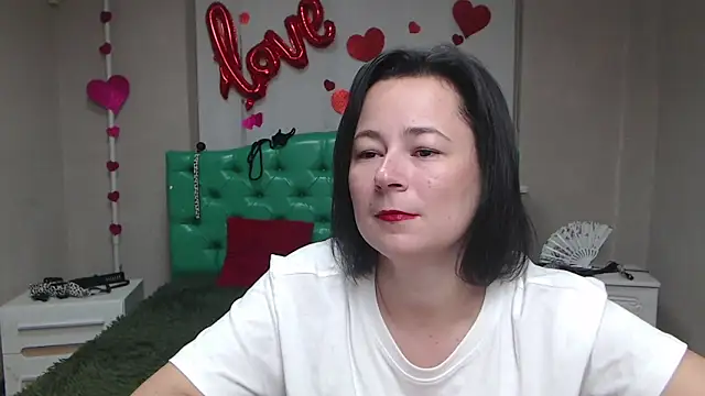 Snapshot of MarieSho chatting on September 2025 05:29:01 AM MarieSho online show from September 2025 05:29:01 AM