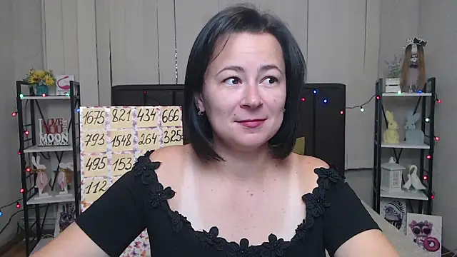 Snapshot of MarieSho chatting on September 2025 05:40:02 AM MarieSho online show from September 2025 05:40:02 AM
