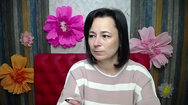 Snapshot of MarieSho chatting on October 2025 05:24:02 PM MarieSho online show from October 2025 05:24:02 PM