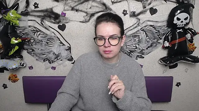 Snapshot of JasmineKouch chatting on October 2025 05:13:02 PM JasmineKouch online show from October 2025 05:13:02 PM