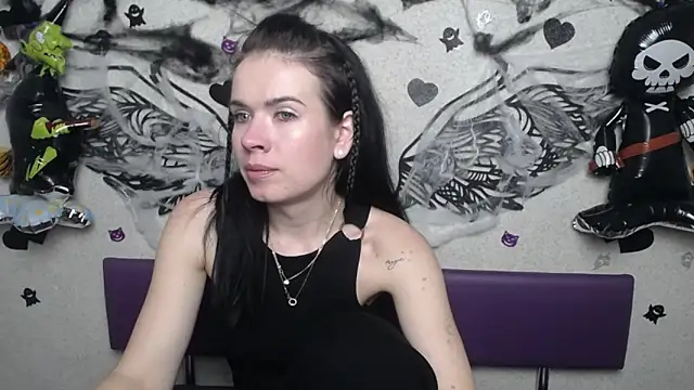 Snapshot of JasmineKouch chatting on November 2025 06:21:01 PM JasmineKouch online show from November 2025 06:21:01 PM