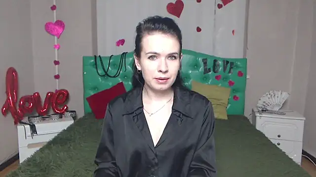 Snapshot of JasmineKouch chatting on December 2025 06:34:02 AM JasmineKouch online show from December 2025 06:34:02 AM